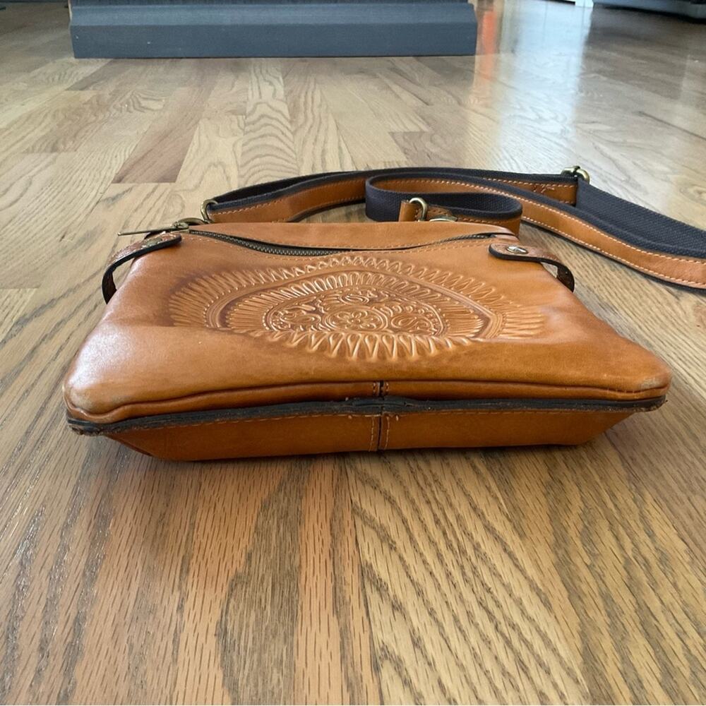Patricia Nash Prizzi Tooled Brown Leather Crossbody Bag EUC! - Picture 7 of 13